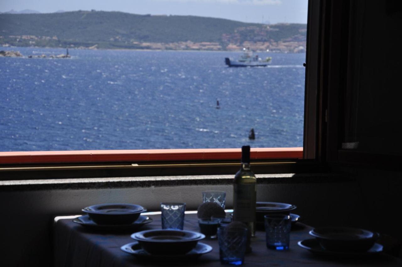 Appartamentino Panoramico...Con Finestra Sul Mare! La Maddalena  Eksteriør bilde