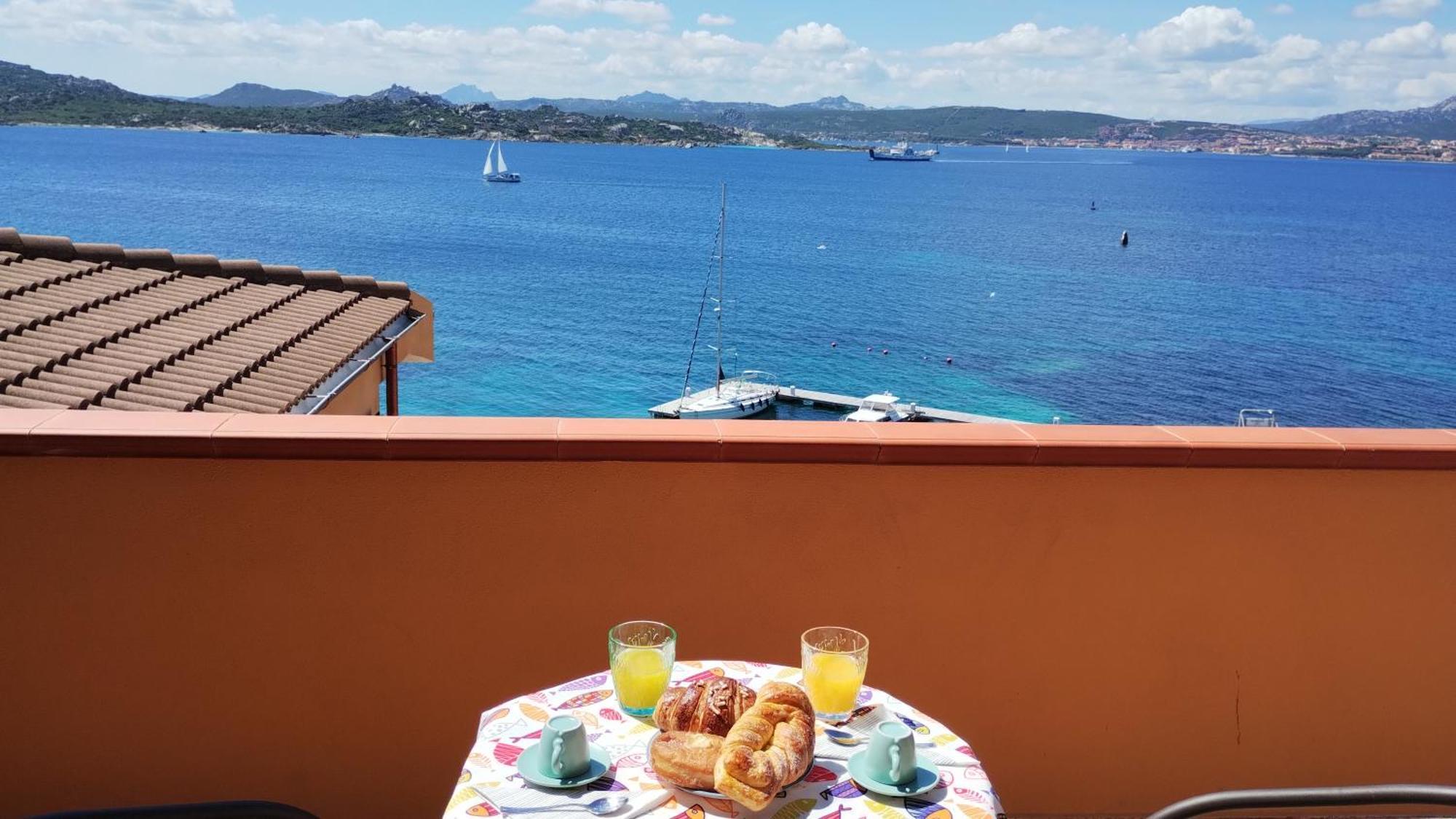 Appartamentino Panoramico...Con Finestra Sul Mare! La Maddalena  Eksteriør bilde