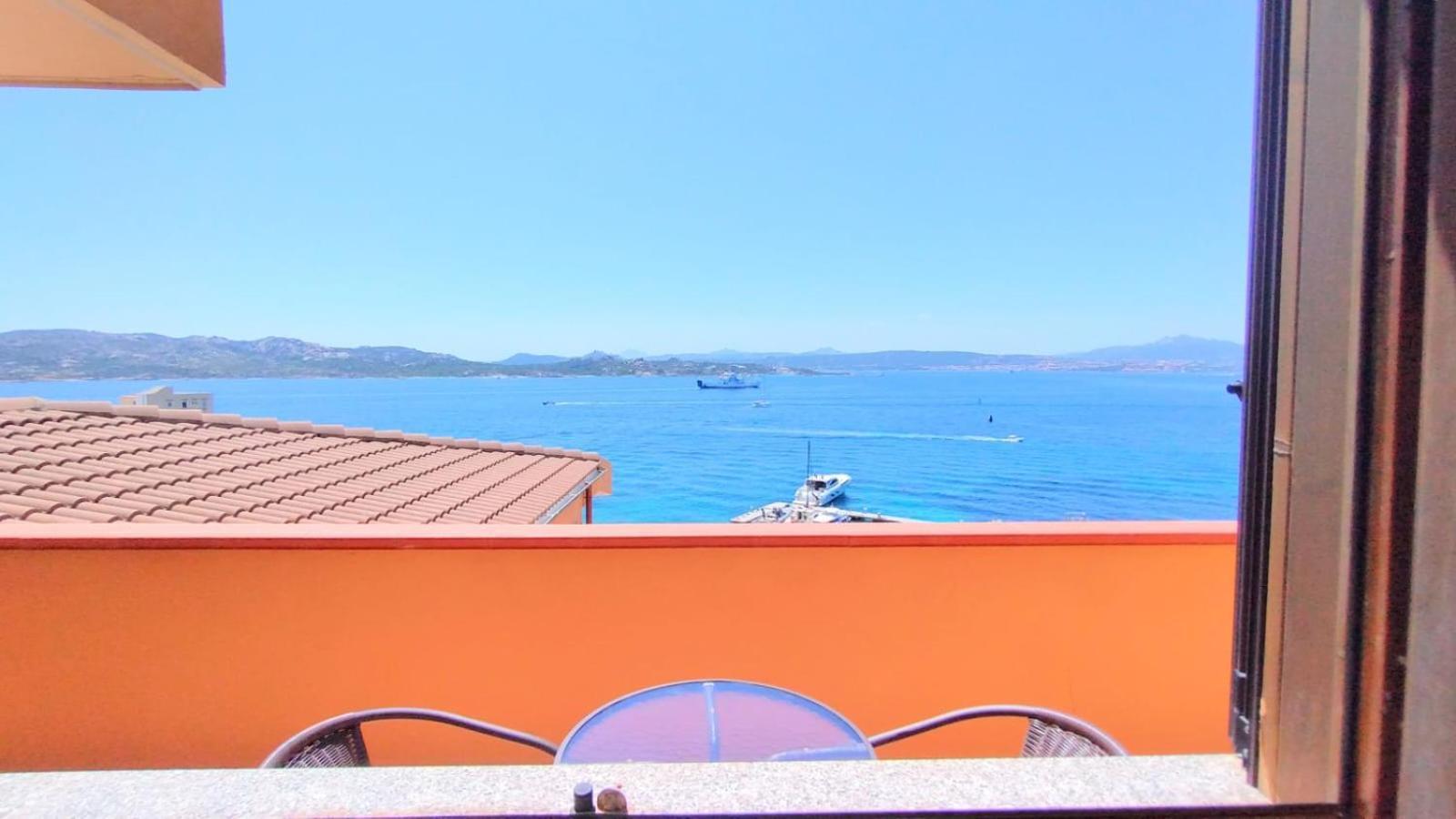 Appartamentino Panoramico...Con Finestra Sul Mare! La Maddalena  Eksteriør bilde